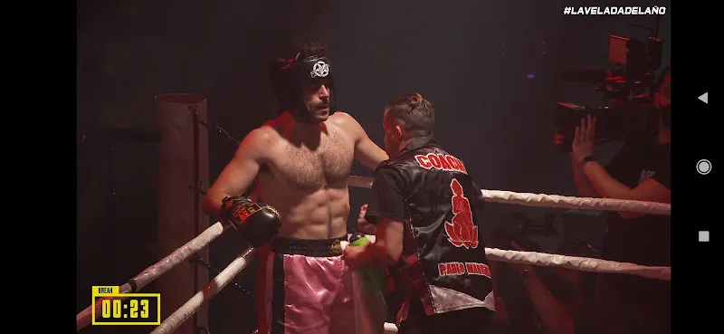 Pablo Martínez Coach "especializado en boxeo y muay thai"