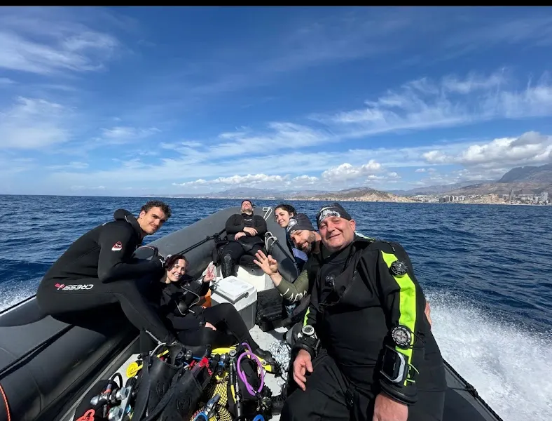 ContraCorriente Escuela de Buceo