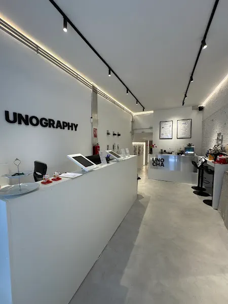 UNOGRAPHY (SELF-PORTRAIT STUDIO) - Estudio de fotografía en Madrid - foto 2