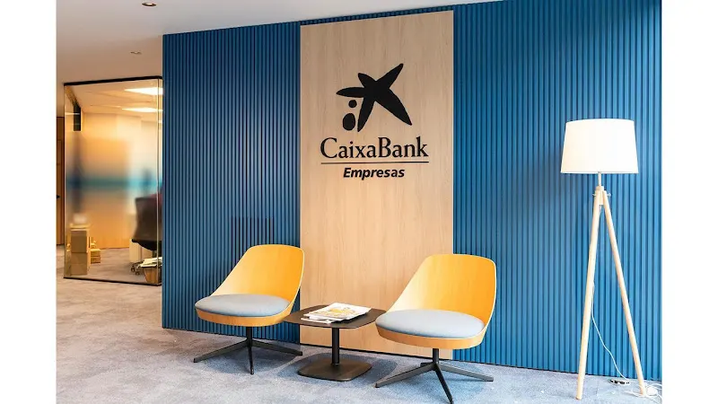CaixaBank - Banco en Madrid - foto 2