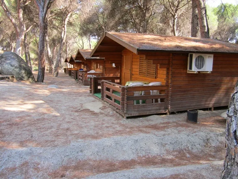 Camping La Ardilla Roja - Parque vacacional en San Martin de Valdeiglesias - foto 2