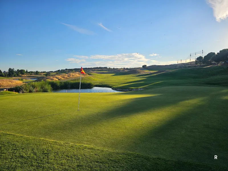Real Federación Española (RFE) de Golf - Campo de golf en Madrid - foto 3