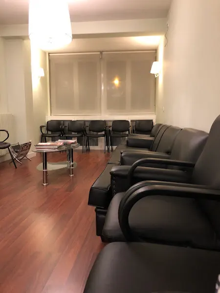 Consulta Privada De Farto Casado Miguel - Cardiólogo en Madrid - foto 2