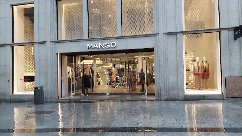 MANGO - Tienda de ropa en Madrid - foto 2
