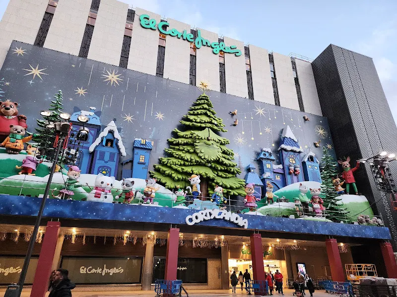El Corte Inglés Callao (Edificio Deportes) - Centro comercial en Madrid - foto 3