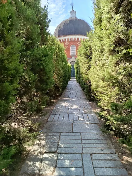 Cementerio Sacramental de Santa María