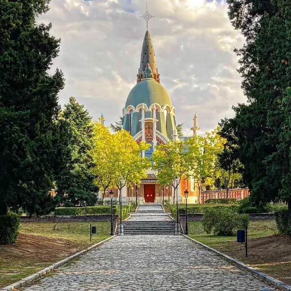 CAPILLA del Cementerio Nuestra Señora de la Almudena (SFM)