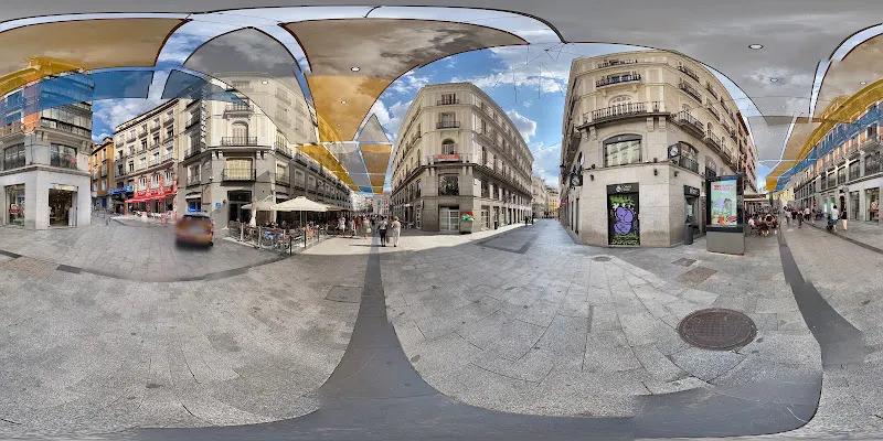 Real Madrid Official Stores - Tienda de ropa de deportes en Madrid - foto 2