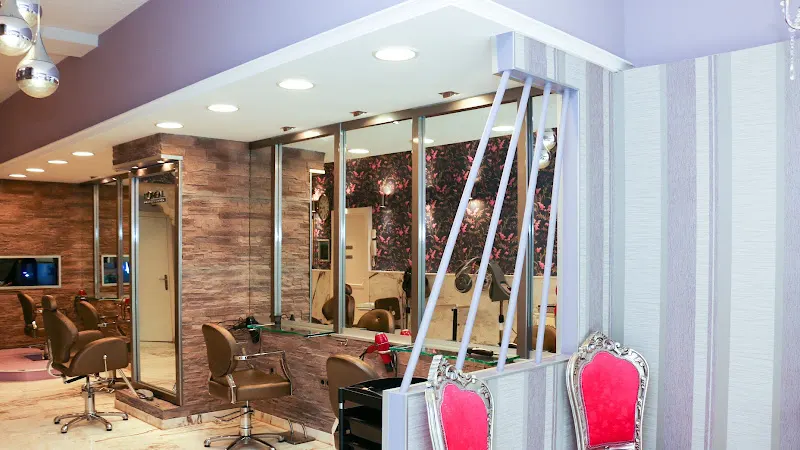 M. Belén Estética y Peluquería unisex