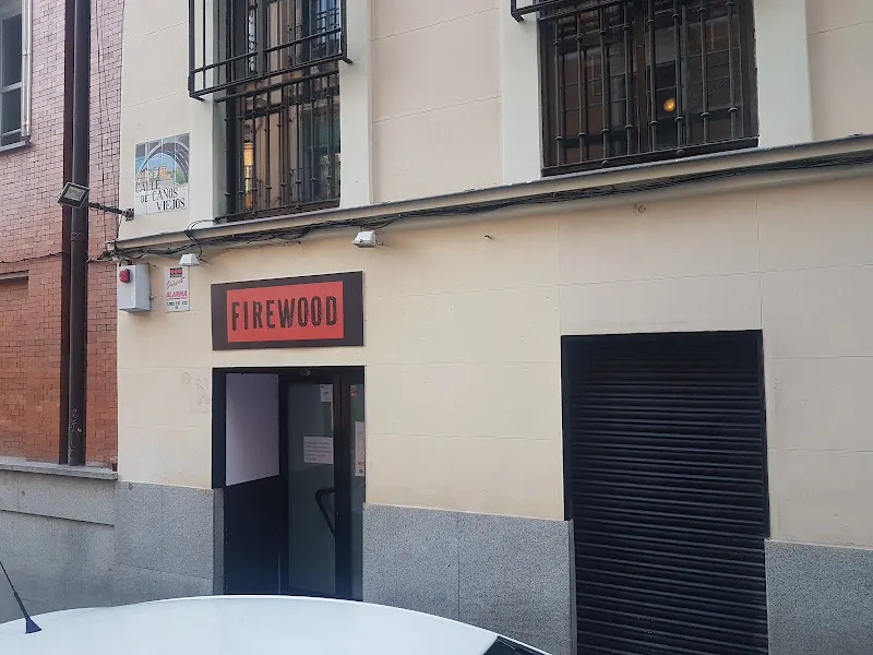 NAKED Gay Bar Madrid - Bar gay en Madrid - foto 2