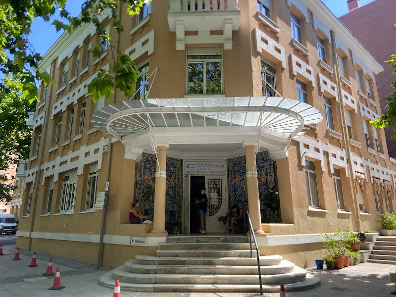 Centro Municipal de Salud. Complejo Montesa - Madrid