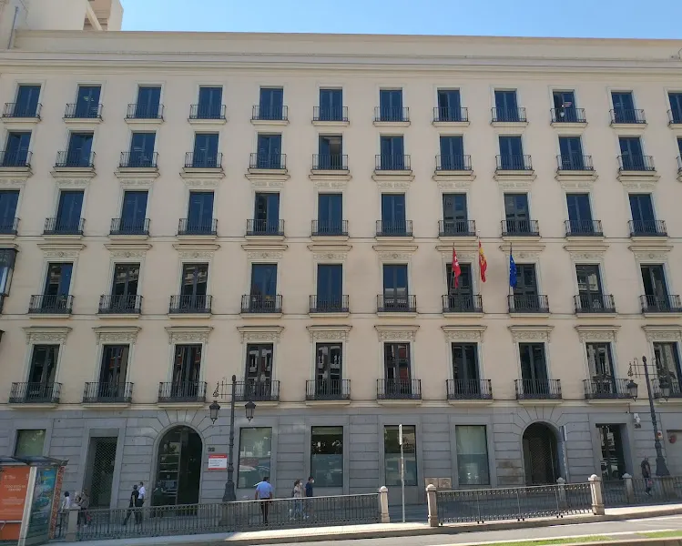 Consejería de Educación . Comunidad de Madrid - Oficina de la Administración en Madrid - foto 2