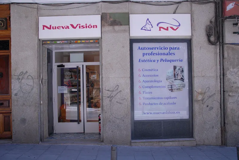 Nueva Visión: Academia de estética y Tienda de belleza profesional - Tienda de productos de belleza en Madrid - foto 2