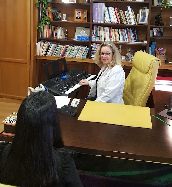 Roxana Coll Barragan, Logopeda