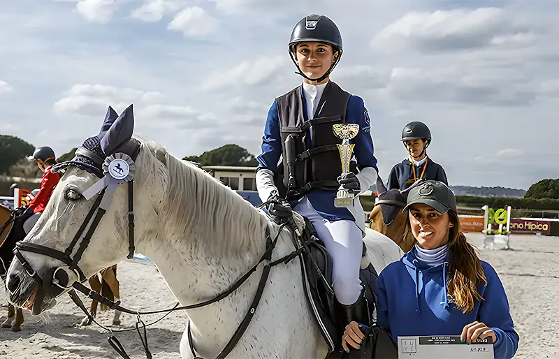 Escuela de Hípica PHR Equestrian - Escuela de equitación en Madrid - foto 2