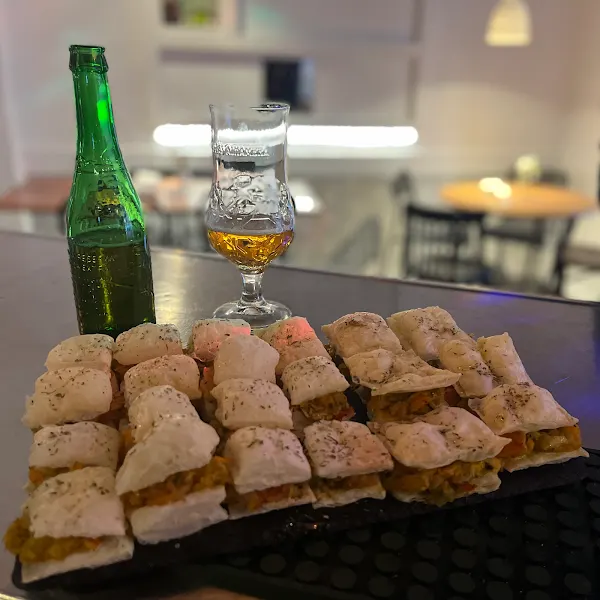 La Mejor Flor Bar