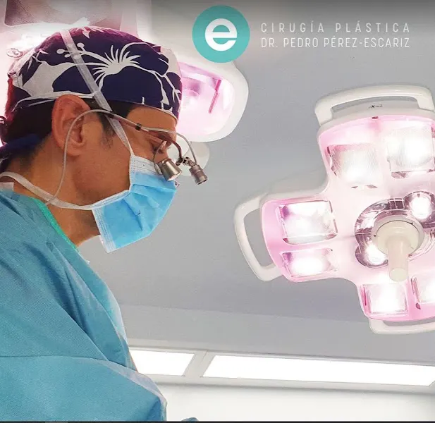 Dr. Escariz - Cirujano plástico en Madrid - foto 2