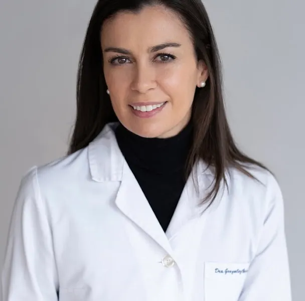 Dra. María González Vecino - Cirujano plástico en Madrid - foto 2