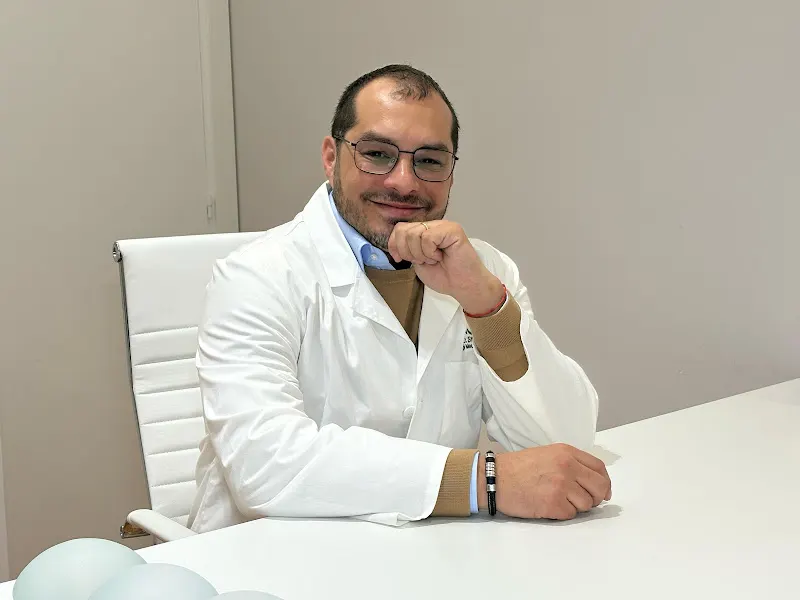 Dr. Diego Sturletti - Médico Estético