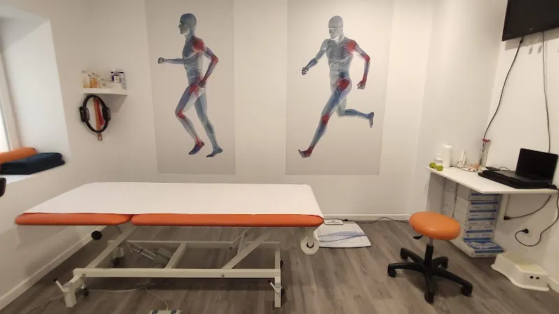 Podología y Fisioterapia Clínica Del Casar - Podólogo en Madrid - foto 3