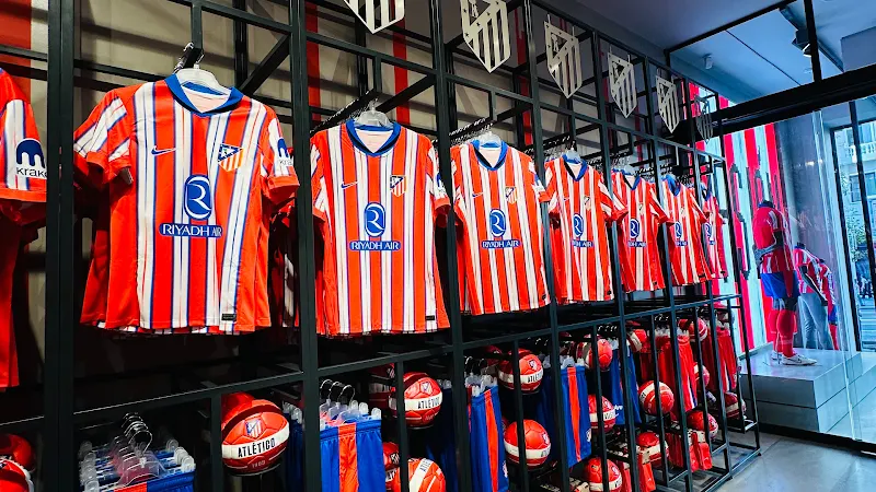 Tienda Atlético de Madrid - Tienda de artículos de fútbol en Madrid - foto 3