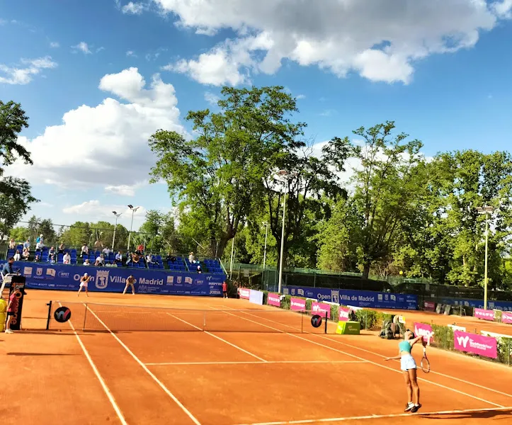 Pista central tenis, Club de Campo Villa de Madrid - Club deportivo en Madrid - foto 2