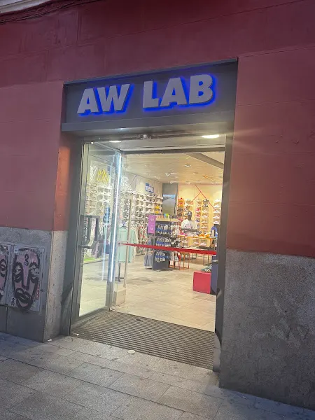 AW-LAB - Zapatería en Madrid - foto 2