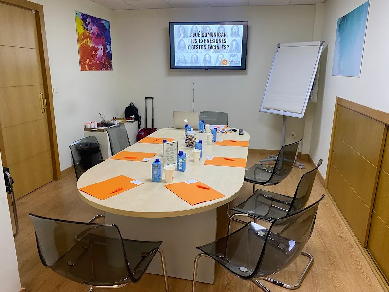 Mujer tras los 40 - Coaching para mujeres - Centro de formación en Madrid - foto 2