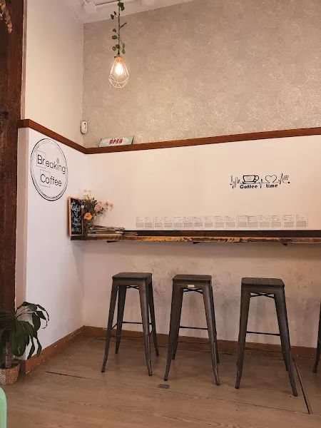 Breaking Coffee Specialty Coffee/ Café de especialidad