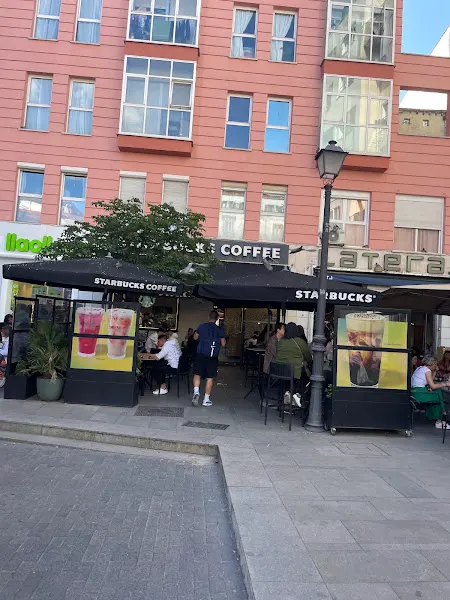 Starbucks - Cafetería en Madrid - foto 2