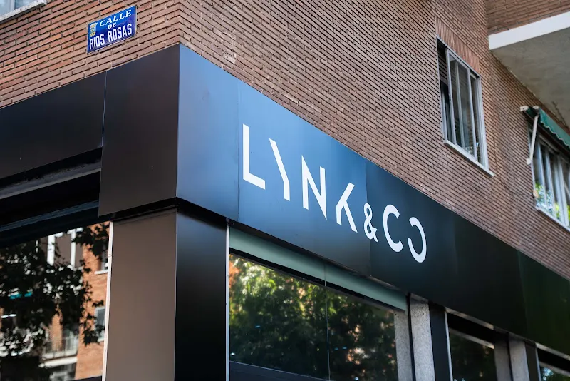 Grupo Auto Elia | Concesionario Oficial Lynk&CO Madrid Rios Rosas - Concesionario de automóviles en Madrid - foto 2