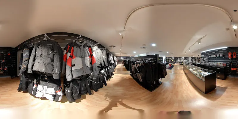 Motocard - Ropa, accesorios y cascos de moto en Madrid - Madrid