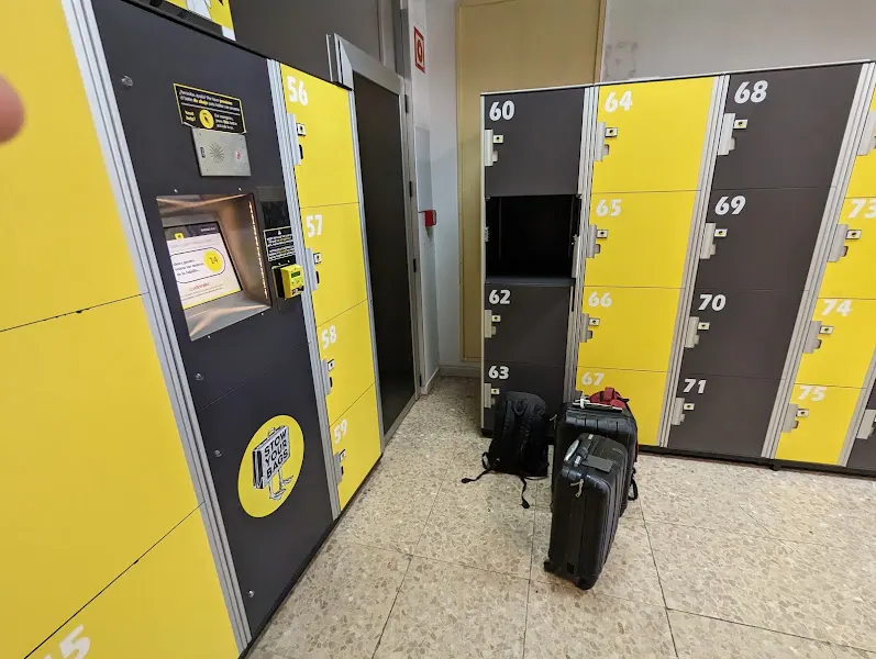 Stow Your Bags - Luggage Storage