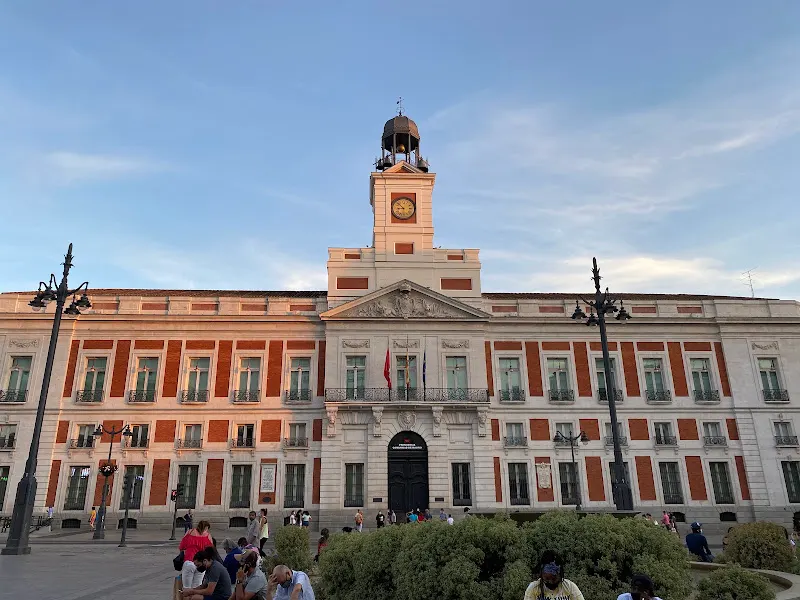 Presidencia de la Comunidad de Madrid - Oficina de la Administración en Madrid - foto 2