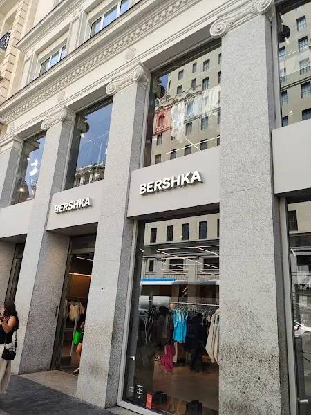 Bershka - Tienda de ropa en Madrid - foto 3