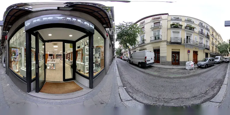 Kryolan - Tienda de cosméticos en Madrid - foto 2