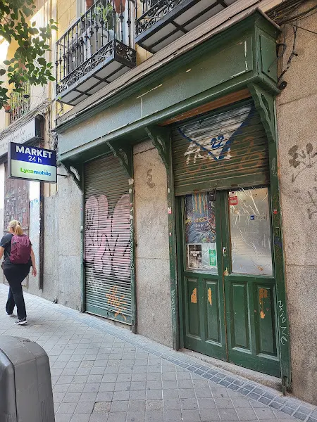 Tienda SEUR Pickup - Servicio de envíos en Madrid - foto 2