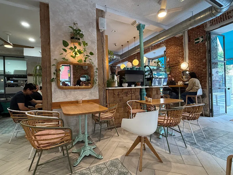 EatMyTrip Malasaña Brunch & Dinner - Madrid