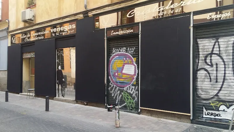 Cristalería Venegas - Tienda de artículos de cristal en Madrid - foto 2