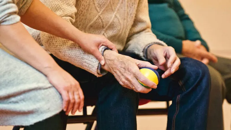 +Cuidadores: Cuidadores de personas mayores y ancianos | Ayuda a domicilio - Encuentra empleo como cuidador de personas mayores