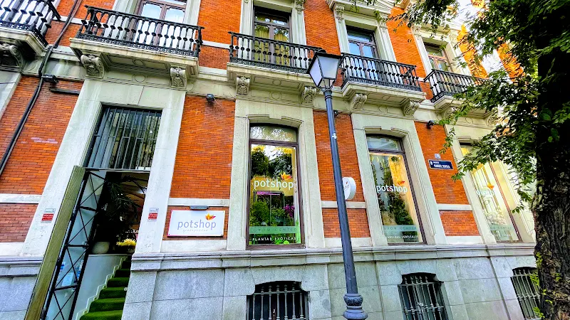 Potshop | Jardines Verticales Preservados y Paisajismo Biofílico - Paisajista en Madrid - foto 2