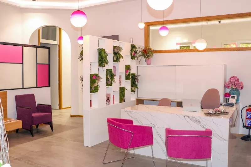 Clínica Eguren Dermatología y Estética | Dermatólogas especialistas en rosácea y acné en Madrid