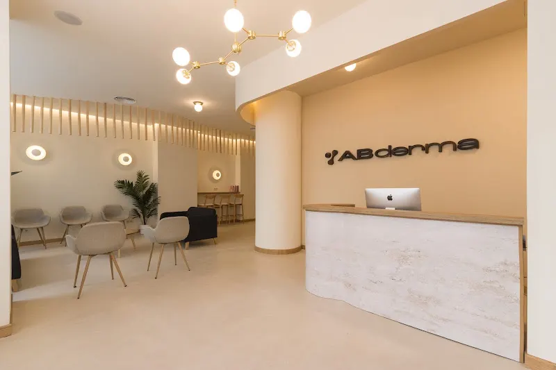 Dr. Adrián Alegre (Clínica AB Derma) - Dermatólogo especialista en láser - Dermatólogo en Madrid - foto 2