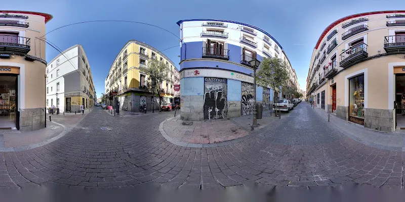 DOOC Malasaña - Diseño, Objetos y Otras Cosas - Tienda de artículos para el hogar en Madrid - foto 2