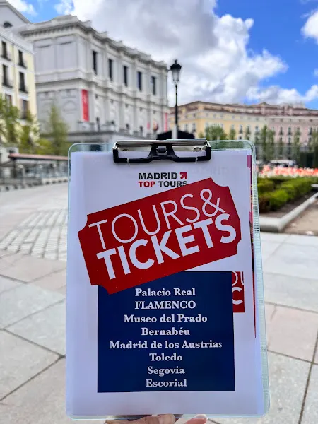 Madrid Tourist Hub - Agencia de visitas turísticas en Madrid - foto 2