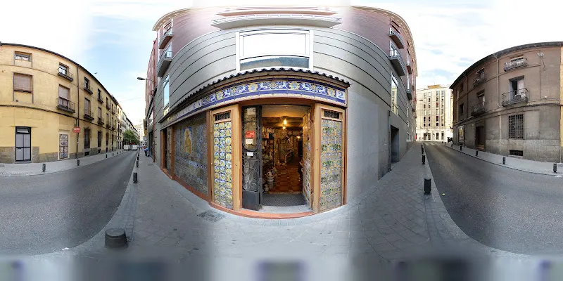 Antigua casa Talavera - Fabricante de cerámica en Madrid - foto 2