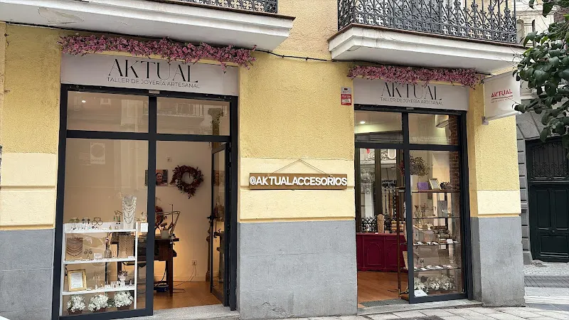 Aktual Taller de Joyería Artesanal Palacio Real - Tienda de bisutería en Madrid - foto 2