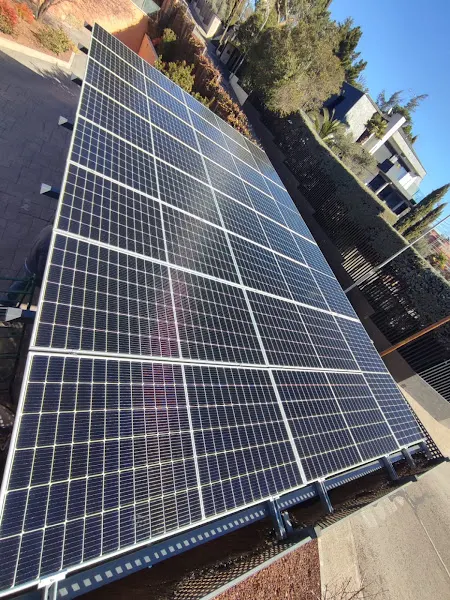 Aura Solar - Proveedor de equipos de energía solar en Madrid - foto 2