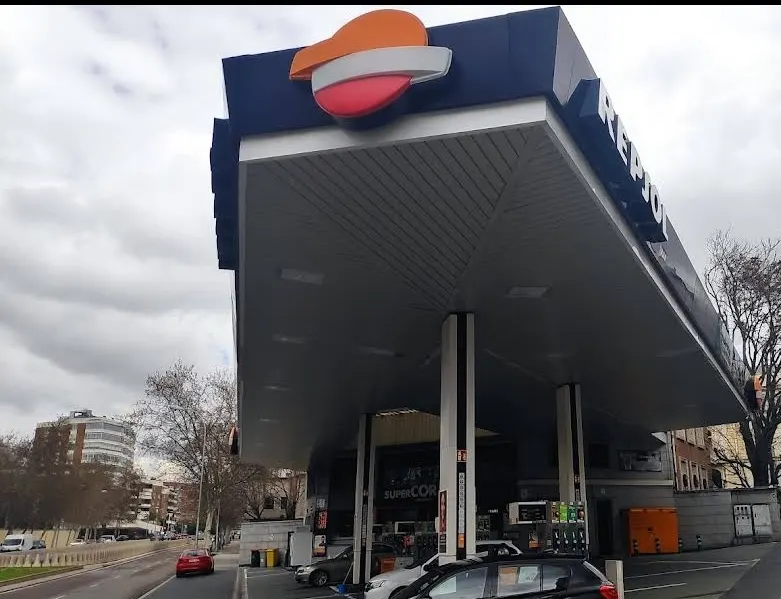Estación de Servicio Repsol - Madrid