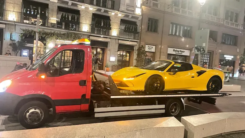 Grúa Iacob RSD - Servicio de grúa en Madrid - foto 2